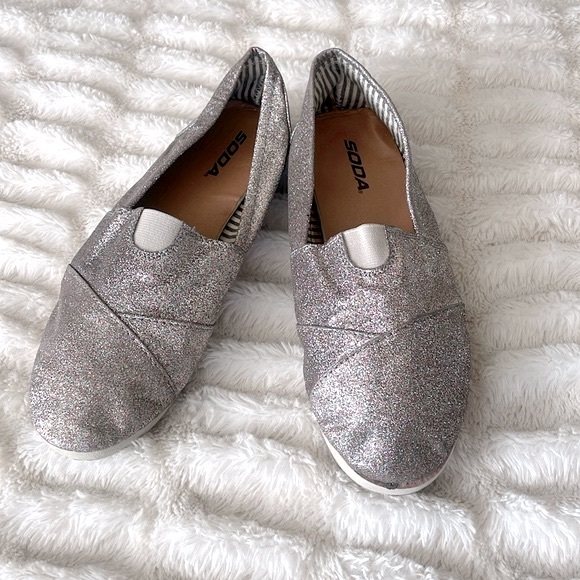 SODA‎ Glitter Flats - Picture 1 of 4